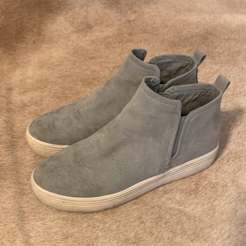 Grey shoes